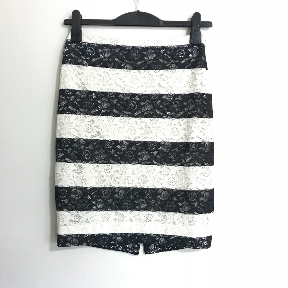 Navy and White Lace Pencil Skirt The Limited - Picture 2 of 5